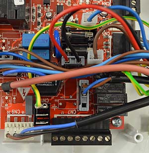 sm iqe simplicity j18229 pcb cn14 -15 - 17 insitu .jpg